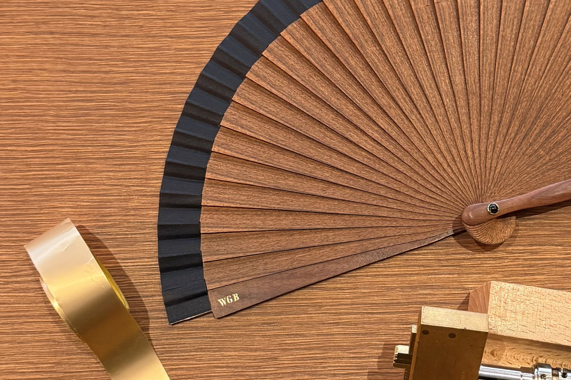 Gold Hot-Stamping Fan Customization