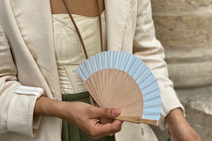 Eventail-Take-Away-Fan-Céleste