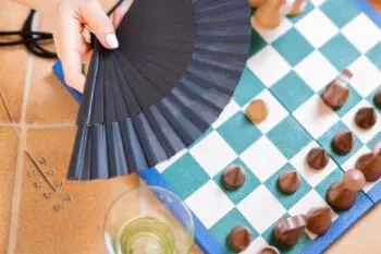 Eventail take away all black porté