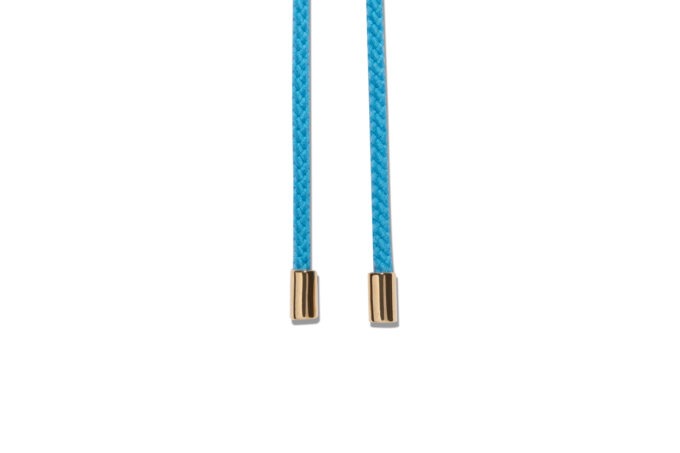 Eventail-Take-Away-Bleu-detail-3-fond-blanc-web