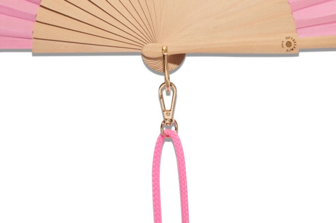 Eventail-Take-Away-Rose-detail-1-fond-blanc-web-